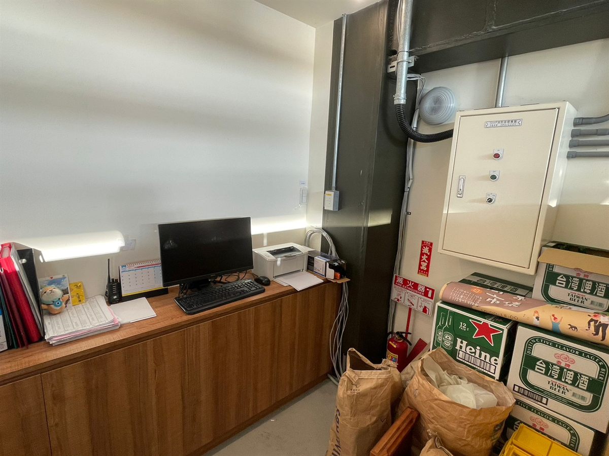 監視系統控制室與設備配置現場